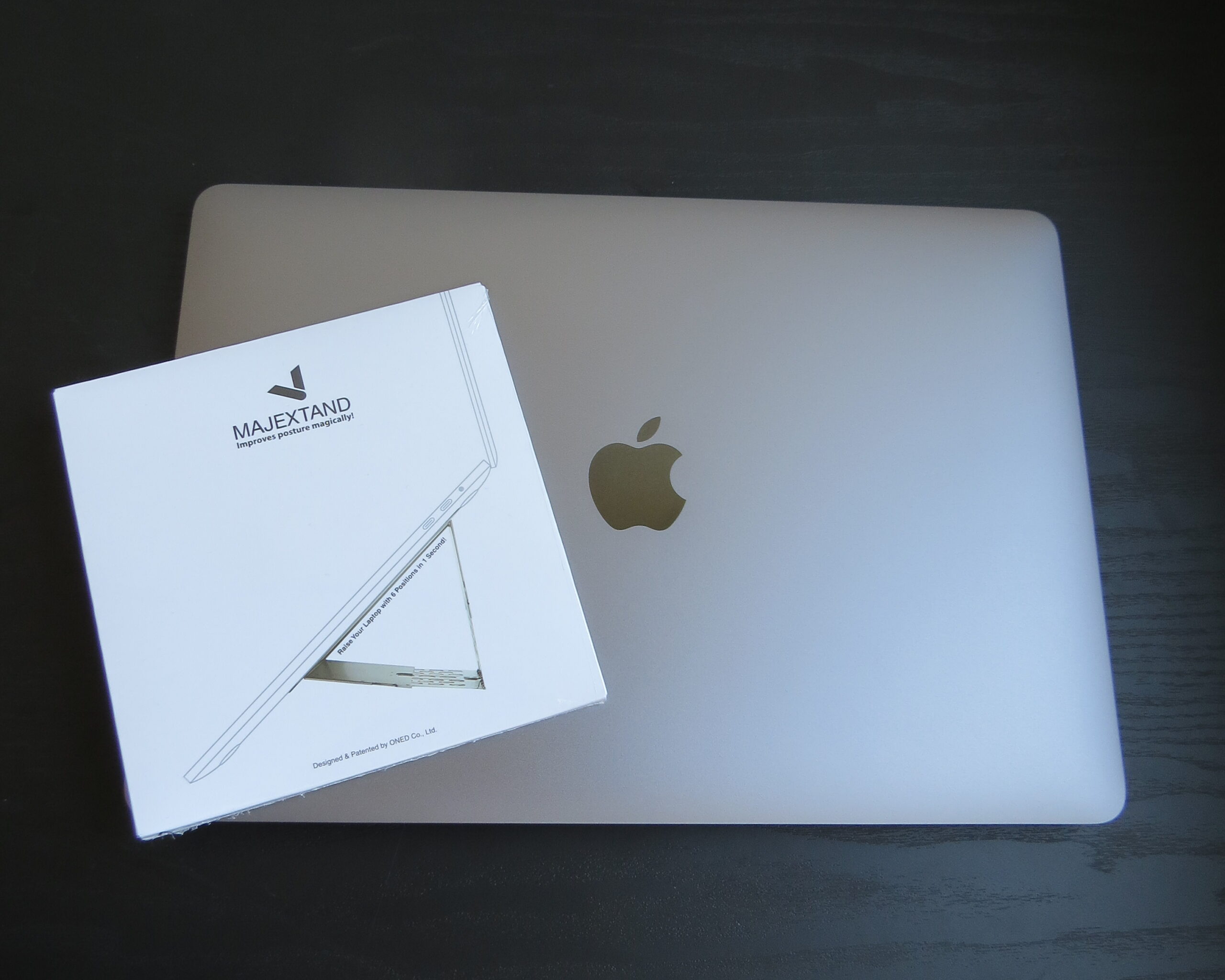 MacBook AirとMajextand