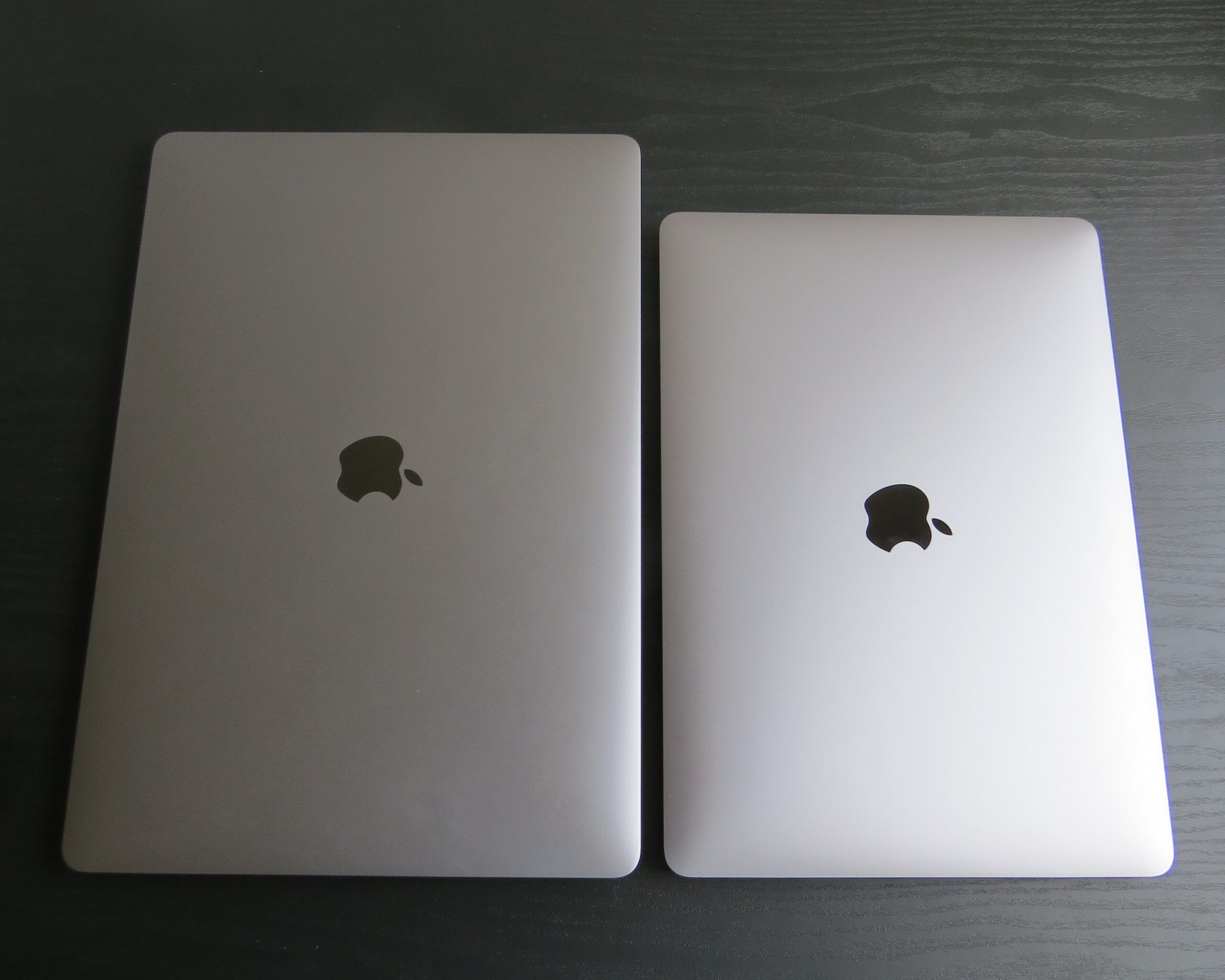M1 MacBook AirとMacBook Pro15インチ